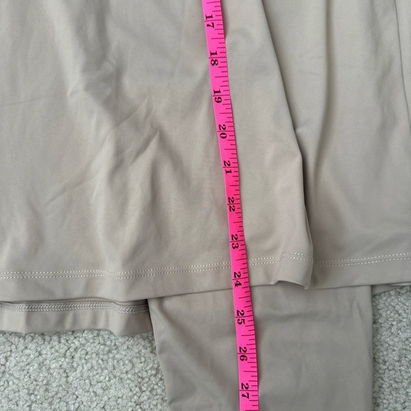 NWOT Women’s Athletic Skirt with Ankle Leggings - Picture 4 of 8